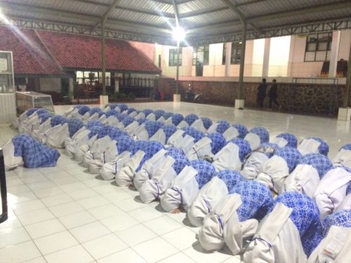 Sujud Syukur Santri Putri Darunnajah Jakarta