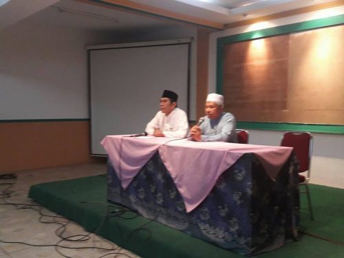 Prof.Dr. Azharuddin Sahil Memberikan Motivasi Kepada Santri Kelas 6 TMI Darunnajah