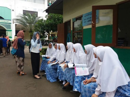 Kegiatan Hari Kedua Mahasiswa Keio University Tokyo Japan Di Pesantren Darunnajah Jakarta