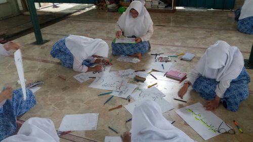 Praktek Seni Budaya Kelas 6 Putri TMI Darunnajah