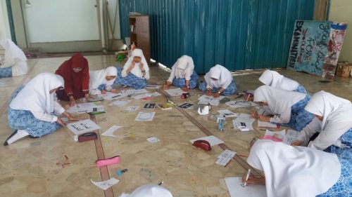 Praktek Seni Budaya Kelas 6 Putri TMI Darunnajah