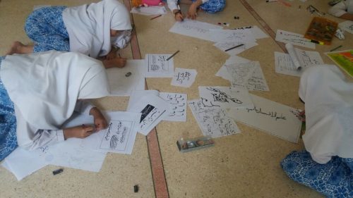 Praktek Seni Budaya Kelas 6 Putri TMI Darunnajah