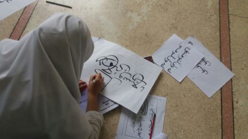 Praktek Seni Budaya Kelas 6 Putri TMI Darunnajah