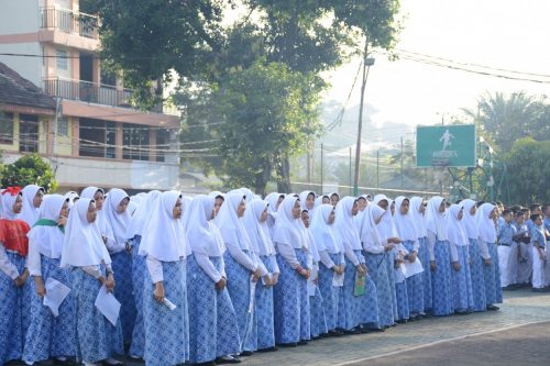 Pengarahan Kepada Santri Kelas 3 TMI Sebelum Ikuti Ujian Madrasah