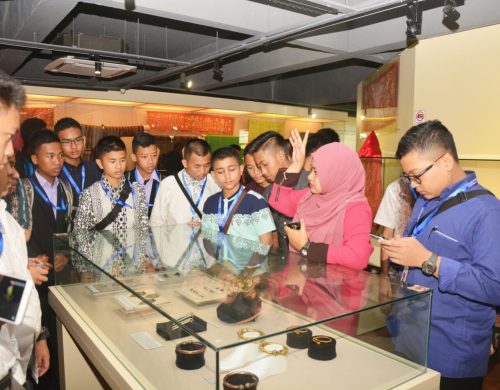 Peserta I-GSN Mengunjungi Museum Universitas Putra Malaysia