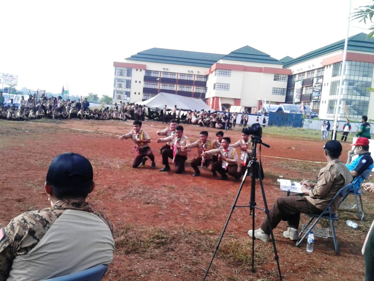 24 Maret 2017 Santri putra Pondok Pesantren An-Nahl Darunnajah 5 mengikuti kegiatan PPM yaitu Perkemahan Pramuka Madrasah di IAIN Sultan Maulana Hasanuddin Serang Banten. Berangkat dari pondok tercinta pada malam hari dan sampai di lokasi pada pagi hari untuk mengikuti pembukaan kegiatan PPM se Banten. Di bimbing oleh ustad Hermansyah dan ustad Rizky Azhari para peserta dengan semangat dan antusias yang tinggi mengikuti kegiatan tersebut.
