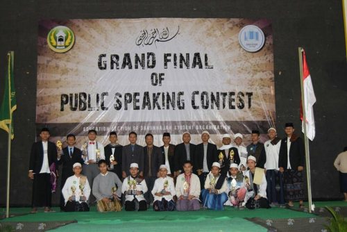 Para Pemenang Grand Final Of Darunnajah Speaking Contest