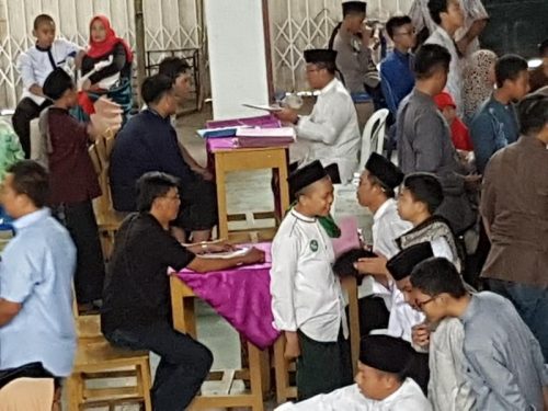 Pembagian Raport Bagi Santri Putra