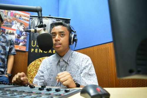 Peserta I-GSN Belajar Broadcasting Di Radio FM Usim