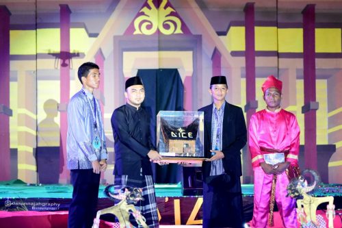Santri Putra Kelas 4 TMI Darunnajah Jakarta Adakan D'ICE