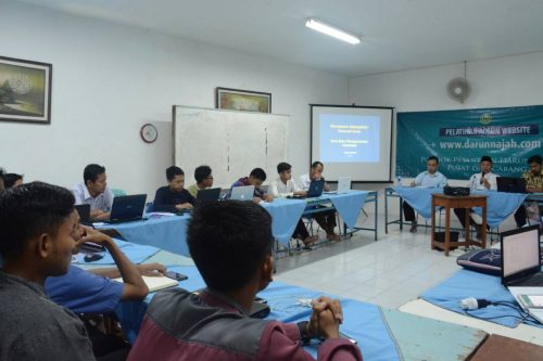 Pembukaan Pelatihan Admin Website Darunnajah.com
