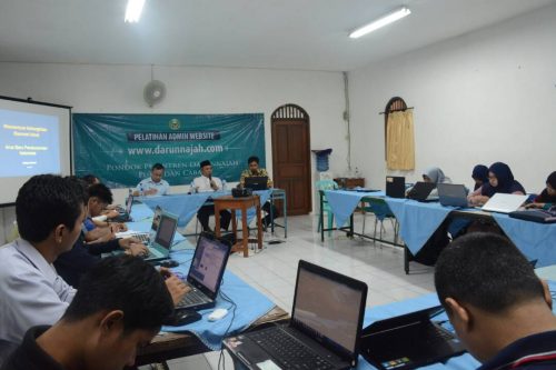 Pembukaan Pelatihan Admin Website Darunnajah.com