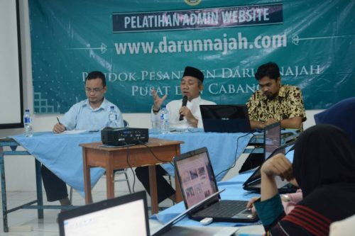 Pembukaan Pelatihan Admin Website Darunnajah.com
