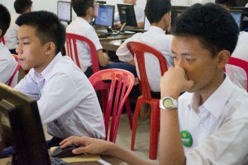 Hari Pertama Ujian Nasional Berbasis Komputer (UNBK) Pondok Pesantren Darunnajah Jakarta