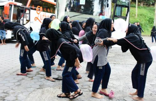 Kegiatan Rihlah Bagi Santriwati Kelas 3 TMI Darunnajah Jakarta