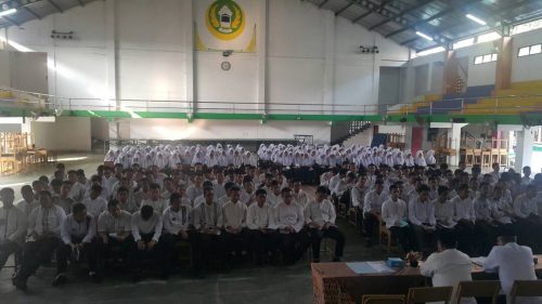 Pengarahan Penguji Lisan Bagi Santri Kelas 5 TMI Darunnajah Jakarta