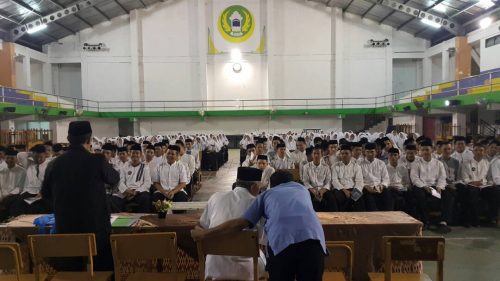 Pengarahan Penguji Lisan Bagi Santri Kelas 5 TMI Darunnajah Jakarta