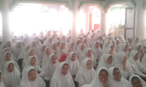 Pengarahan Santri Putri Kelas 3 TMI Darunnajah Jakarta