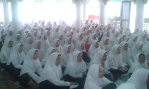 Pengarahan Santri Putri Kelas 3 TMI Darunnajah Jakarta