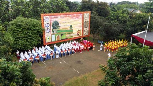 Suasana upara awal tahun