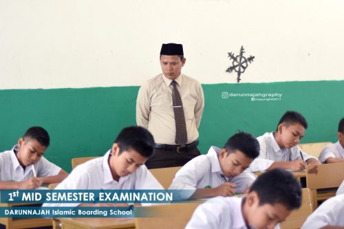 Semangat Belajar Santri Darunnajah Jakarta Dalam Rangka Ujian Mid Semester 1