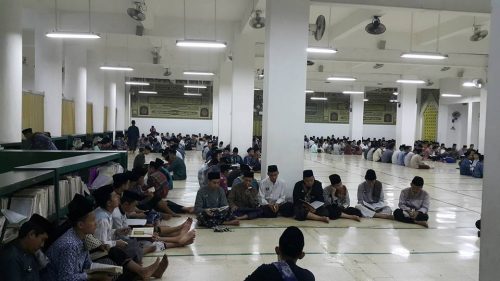 Rutinitas Santri Darunnajah Jakarta Setelah Subuh