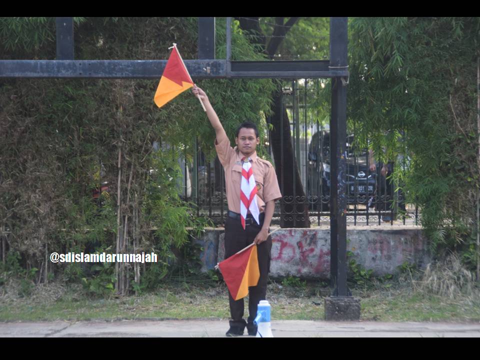 Melatih Skill Semapore di Pramuka