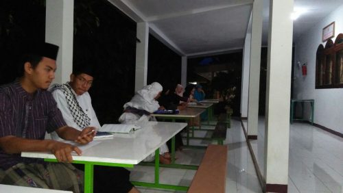 Makalah Rutin Selasa Pagi Di Pesantren Putri Al-Hasanah Darunnajah 9 Pamulang