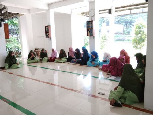 Kumpul Persiapan Darunnajah Language Competition Di Pesantren Putri Al-Hasanah Darunnajah 9 Pamulang