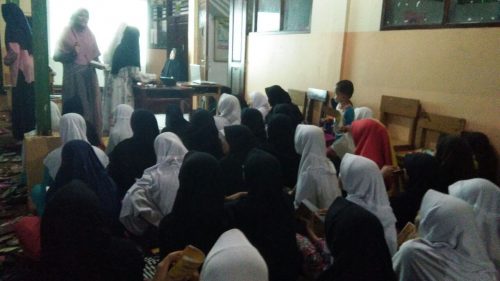 Pengarahan dan Pemutaran Video Peragaan Manasik Haji Darunnajah 9 Pamulang