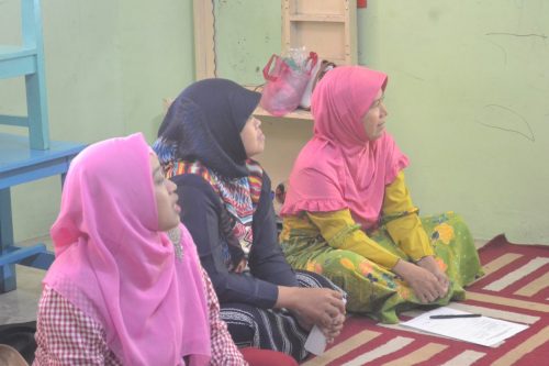 Rapat koordinasi dilanjutkan dengan kmembahas materi Bahasa Inggris