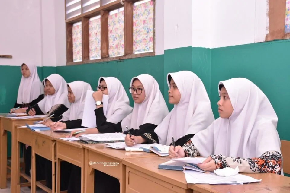 Organisasi Santri Darunnajah Adakan Sidang Komisi