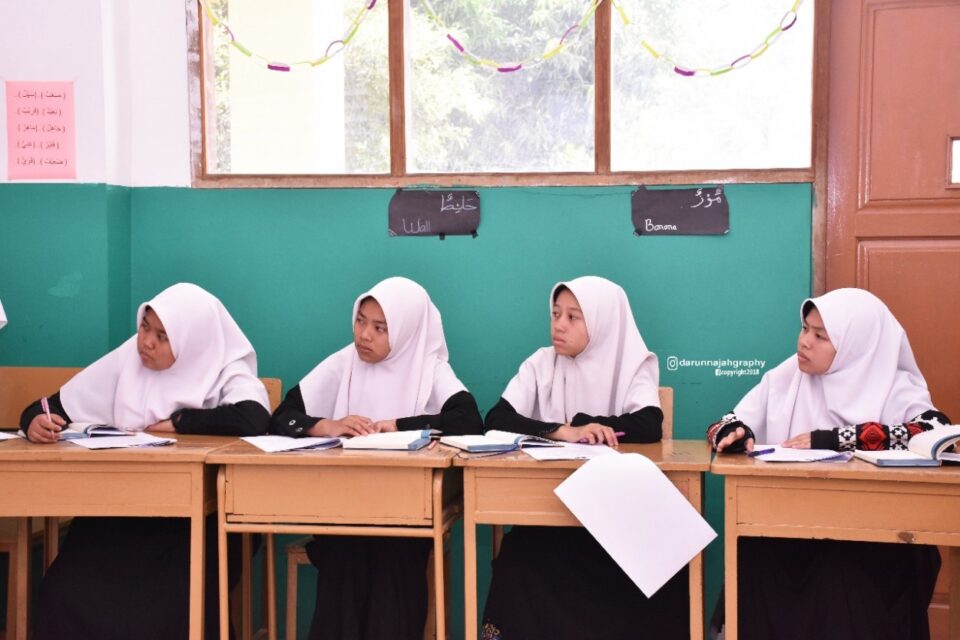 Organisasi Santri Darunnajah Adakan Sidang Komisi