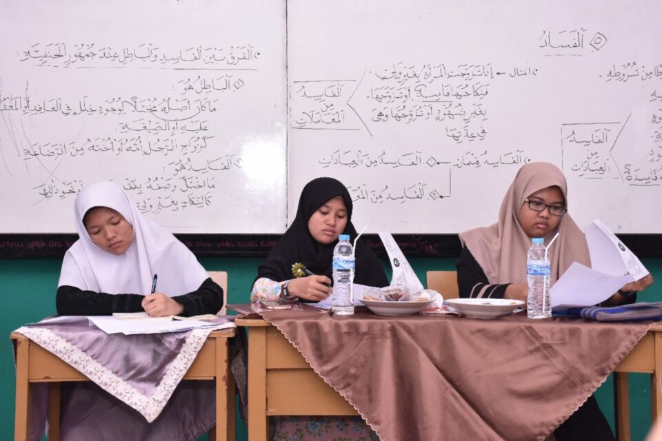 Organisasi Santri Darunnajah Adakan Sidang Komisi