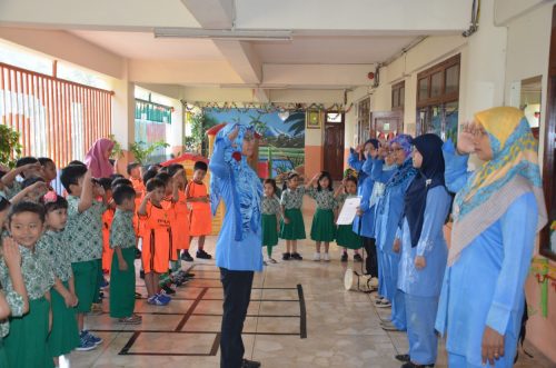 Upacara Bendera Hari Pendidikan Nasional 2 Mei 2018 di TK Islam Darunnajah