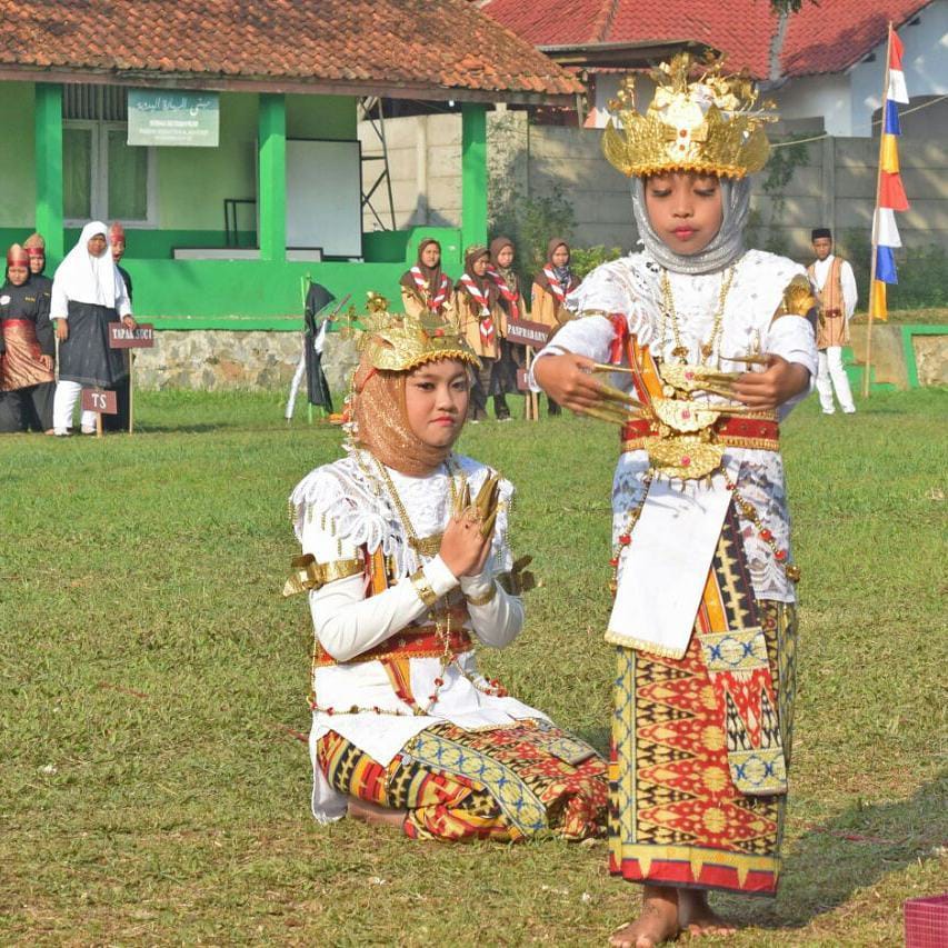 Tari sembah asal lampung