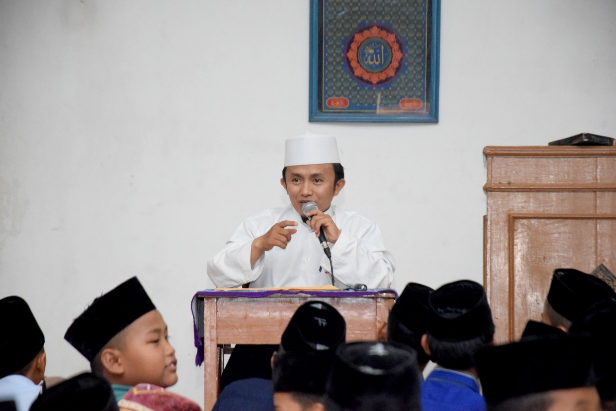 Pengajian Ta'lim Muta'alim Mingguan Santri Pesantren Annur Darunnajah 8