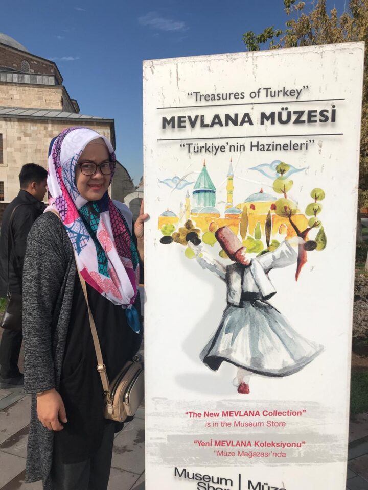 Ustadzah Rizma Ilfi - DIRO di Mevlana Müzesi
