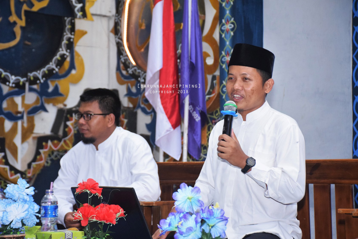 Pengasuh Darunnajah 14 Nurul Imli