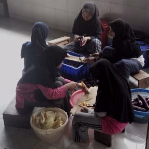 Ada yang berbeda di dapur pesantren Darunnajah 2 Cipining saat Ujian 