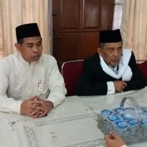 Pesan-pesan K.H. Mahrus Amin Menjelang Keberangkatan Ibadah Umroh, Undangan Raja Saudi Arabia, bersama 16 tokoh Nasional