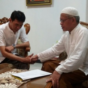 ikrar masuk Islam di pesantren darunnajah