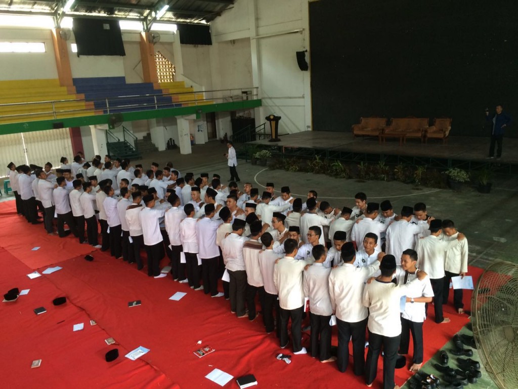 Santri kelas 5 Darunnajah Jakarta mengikuti pelatihan Sejuta Peta Hidup, Mengelola Hidup Merencanakan Masa Depan (MHMMD)