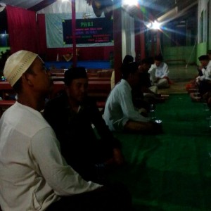 Pondok Pesantren An-nahl Darunnajah 5 Mengadakan PHBI (Perayaan Hari Besar Islam) Isra' Mi'raj yatng dilaksanakan pada hari Jum'at 6 Mei 2016, dalam pengertian singkat dari Isra' Mi'raj adalah perjalanan Nabi Muhammad SAW pada malam hari dari Masjidil Haram (Makkah) ke masjidil Aqsa di Palestina dan dilanjutkan Perjalanan Nabi Muhammad SAW ke langit tepatnya ke Sidratul Muntaha lalu kembali lagi ke bumi pada malam itu juga. dalam peristiwa ini Allah memerintahkan seluruh Umat manusia untuk Solat dalam acara PHBI ini Pondok Pesantren memperingati Isra' Mi'raj mengudang seluruh lapisan masyarakat sekitar dan para tokoh masyarakat, yang menagdakan acara ini adalah, OSPN (organisasi Pondok Pesantren An-nahl). dalam ada acara tersebut selain mempererat silaturahmi, ada juga penampilan-penampilan para santri dan juga ceramah dari Kyai kondang daerah Cikeusik Semoga dengan diadakannya acara ini, kita sebagai umat muslim semakin kuat iman kita dan terus meningkatkan Produktivitas kita sebagai Muslim. AMIN