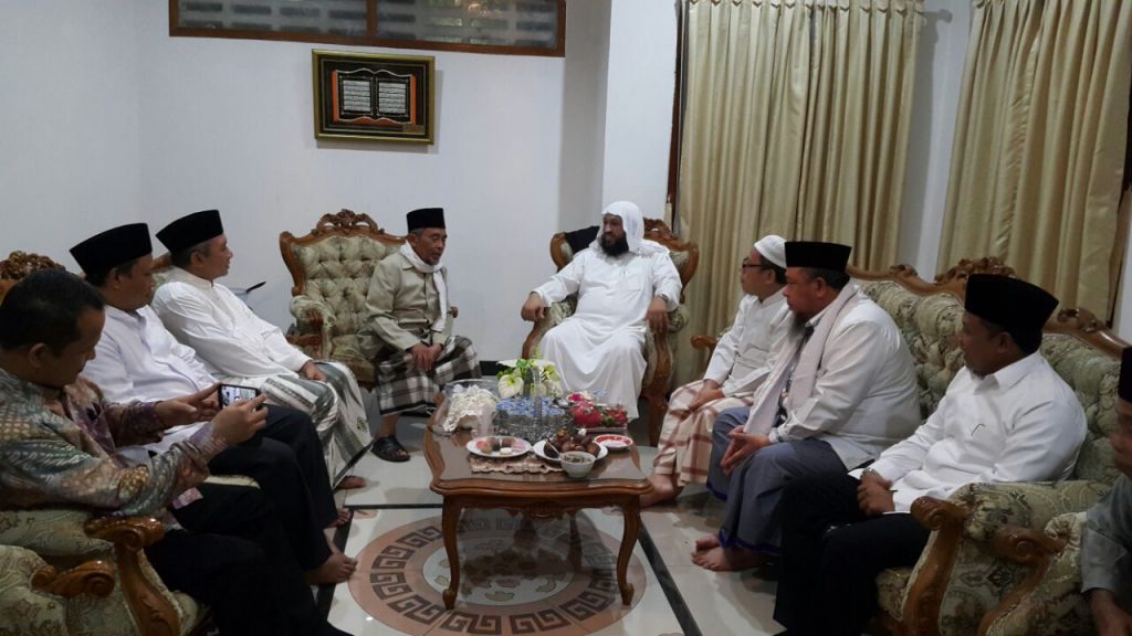 Kunjungan Syekh Hasan Al Bukhori, Dekan Fakultas Bahasa Arab Universitas Ummul Quro dan Imam Tarawih Masjid Haram, Mekah