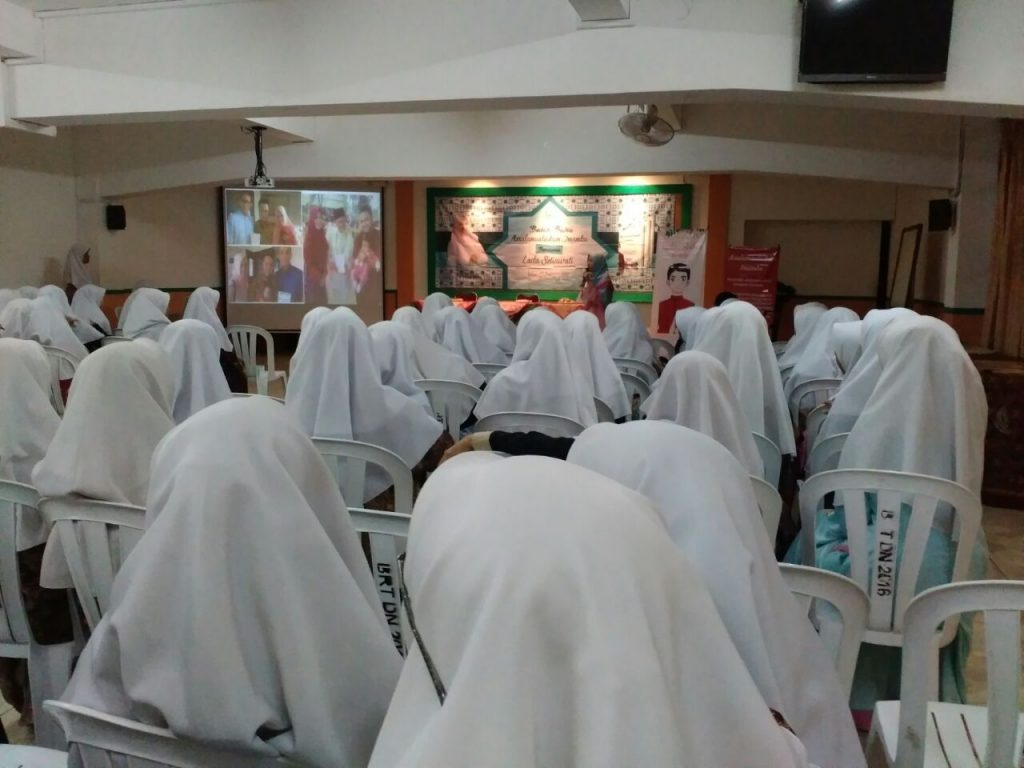 Seminar Pers dan Jurnalistik