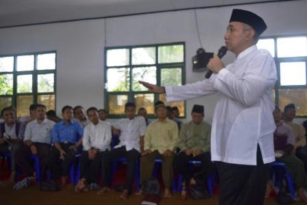 KH. Sofwan Manaf M.Si dalam Acara Khutbatul Arsy Darunnajah 2 Cipining