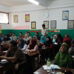 Rapat koordinasi dan microteaching guru SD Darunnajah Jakarta