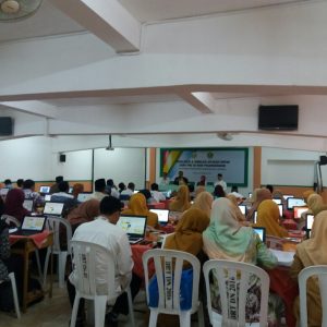 Sosialisasi Dan Simulasi Aplikasi Dupak Guru PNS Di Darunnajah Jakarta