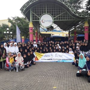 Santriwati kelas 1 MTs Darunnajah Ikuti Studi Tour